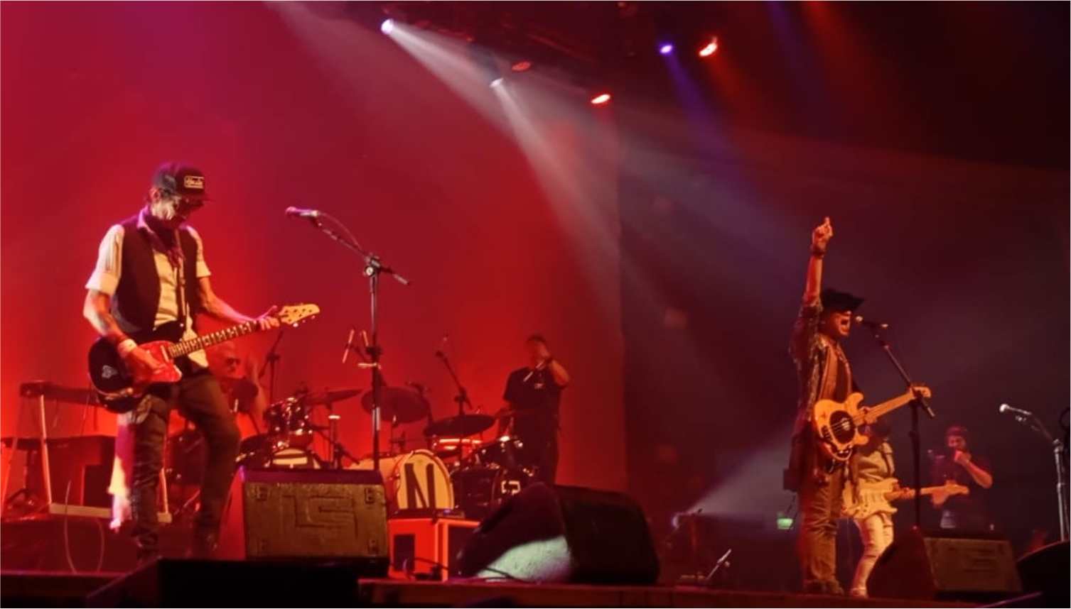 TNT faz show explosivo em Porto Alegre