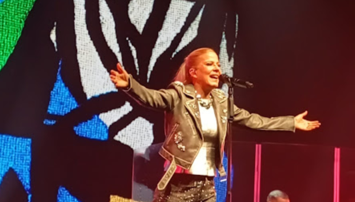 Paula Toller fez show memorável no Araújo Vianna